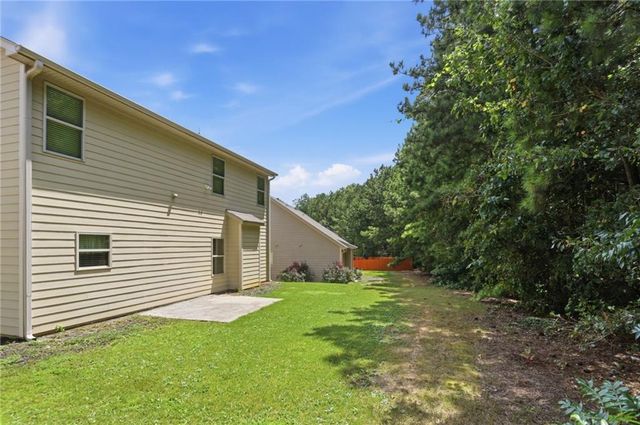 906 Donington Circle, Lawrenceville, GA 30045