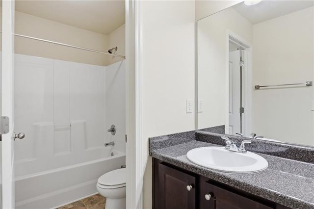 906 Donington Circle, Lawrenceville, GA 30045