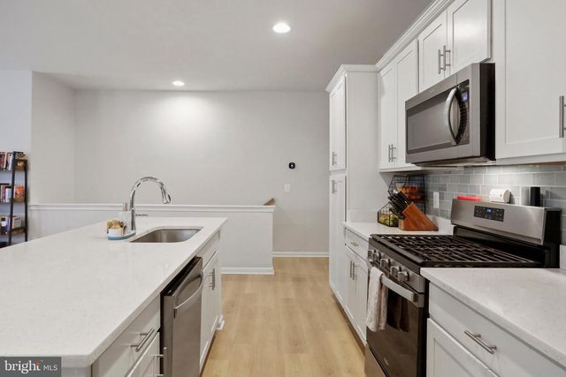 150 NORLAND KNOLL DR, Stephenson, VA 22656