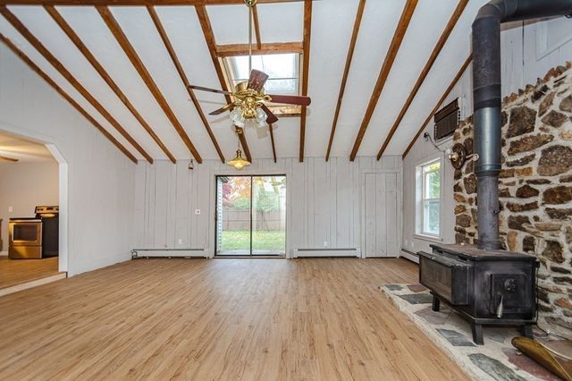 35 Bernadette St, Fitchburg, MA 01420