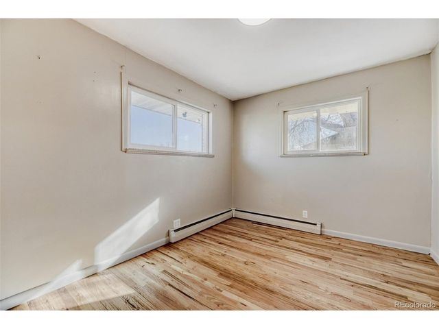 1147 S Kendall Ct, Lakewood, CO 80232