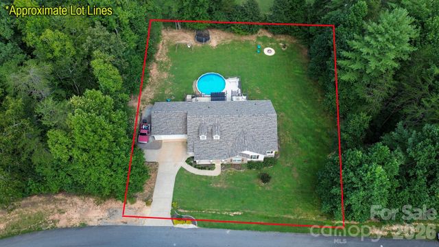 2055 Piper Ridge Drive, Lenoir, NC 28645