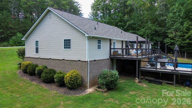 2055 Piper Ridge Drive, Lenoir, NC 28645