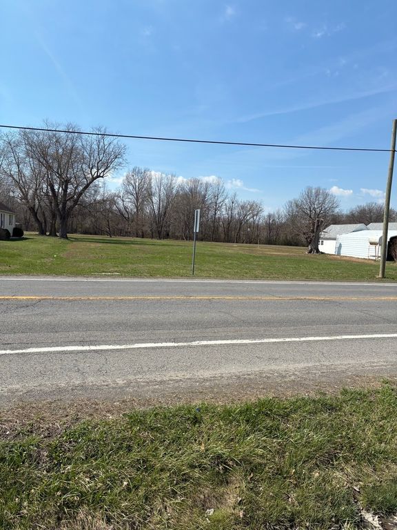 Image 2 of property listing at 000 Benton Road, Mt Vernon, IL 62864