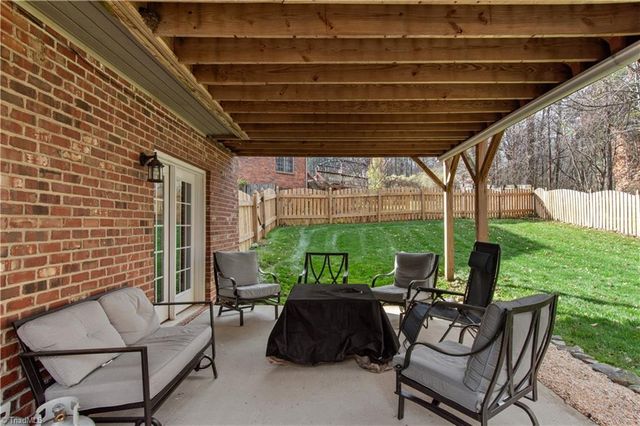 1360 Rosewood Court, Winston-salem, NC 27103