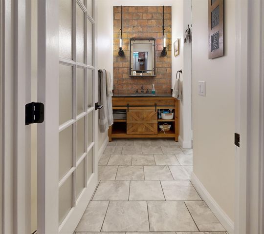 125 Main St Apt 21, Newmarket, NH 03857