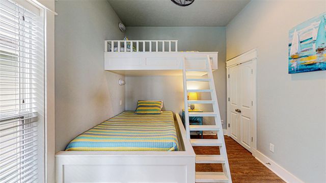 1969 Avenue J, Crystal Beach, TX 77650