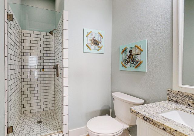 1969 Avenue J, Crystal Beach, TX 77650