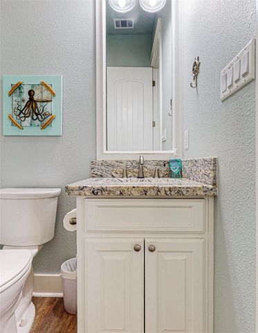 1969 Avenue J, Crystal Beach, TX 77650