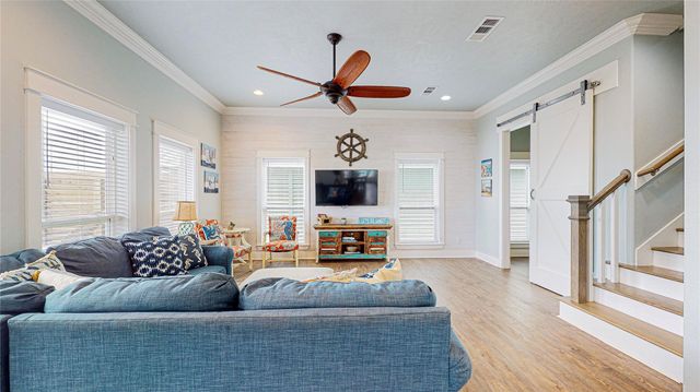 1969 Avenue J, Crystal Beach, TX 77650