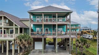 1969 Avenue J, Crystal Beach, TX 77650
