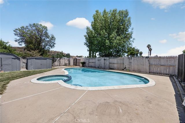 142 N Massachusetts, Lake Elsinore, CA 92530
