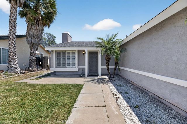142 N Massachusetts, Lake Elsinore, CA 92530