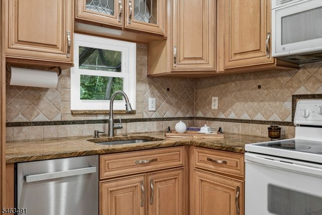 51 River Rd, Byram Twp., NJ 07874