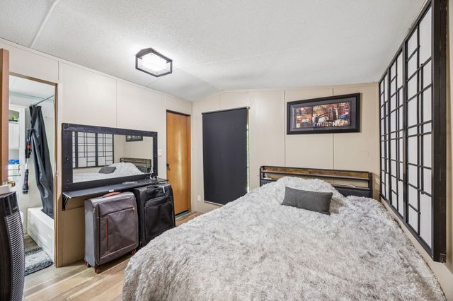 192 Oak Meadows Drive, Springtown, TX 76082