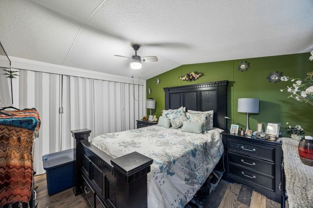 192 Oak Meadows Drive, Springtown, TX 76082