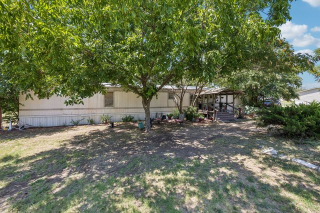 192 Oak Meadows Drive, Springtown, TX 76082
