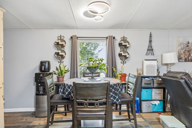 192 Oak Meadows Drive, Springtown, TX 76082