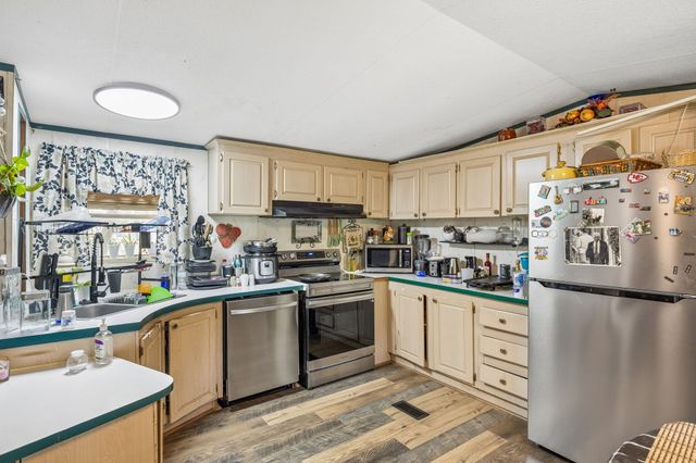 192 Oak Meadows Drive, Springtown, TX 76082