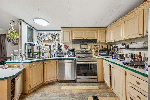 192 Oak Meadows Drive, Springtown, TX 76082