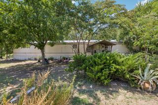192 Oak Meadows Drive, Springtown, TX 76082