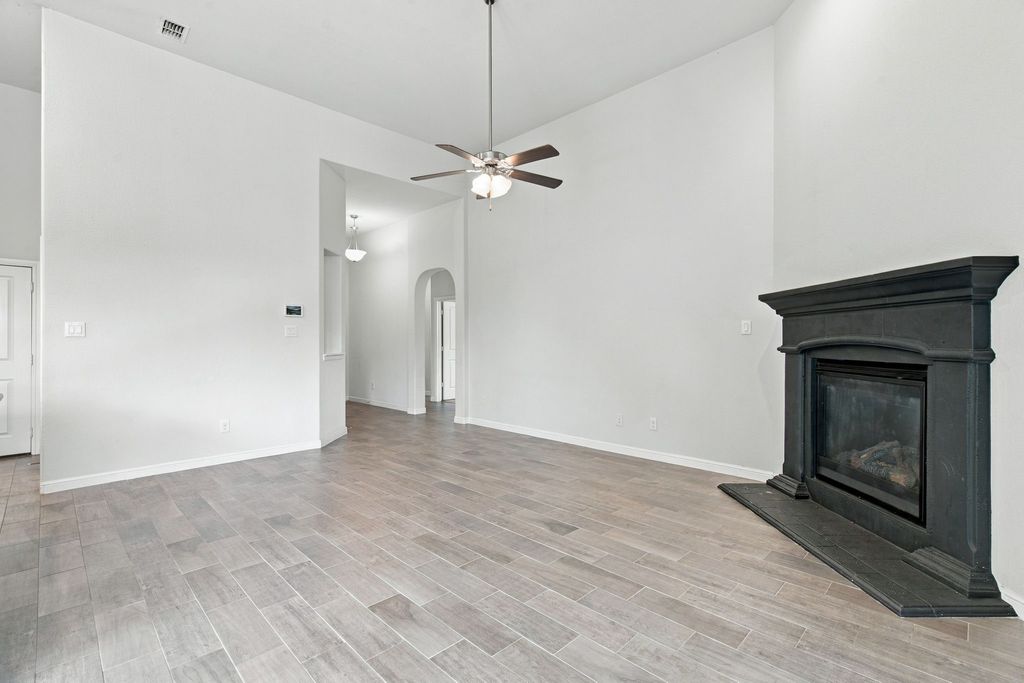 15748 Buffalo Nickel Drive, Fort Worth, TX 76177 — photo 5