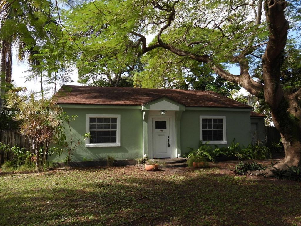 705 SW 14th Ave, Fort Lauderdale, FL 33312