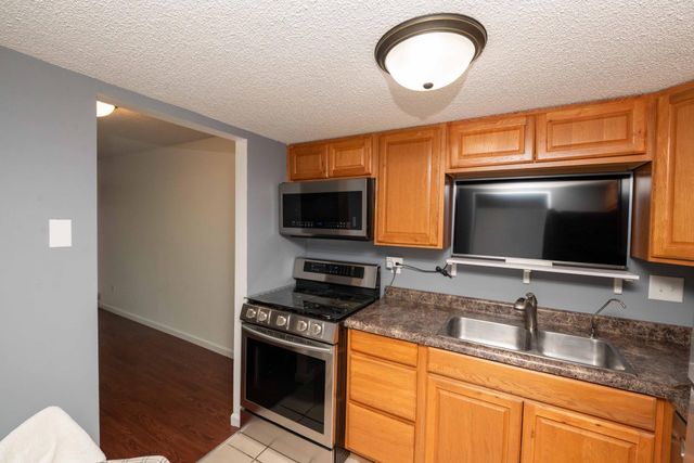 7196 72nd Lane N 227, Brooklyn Park, MN 55428