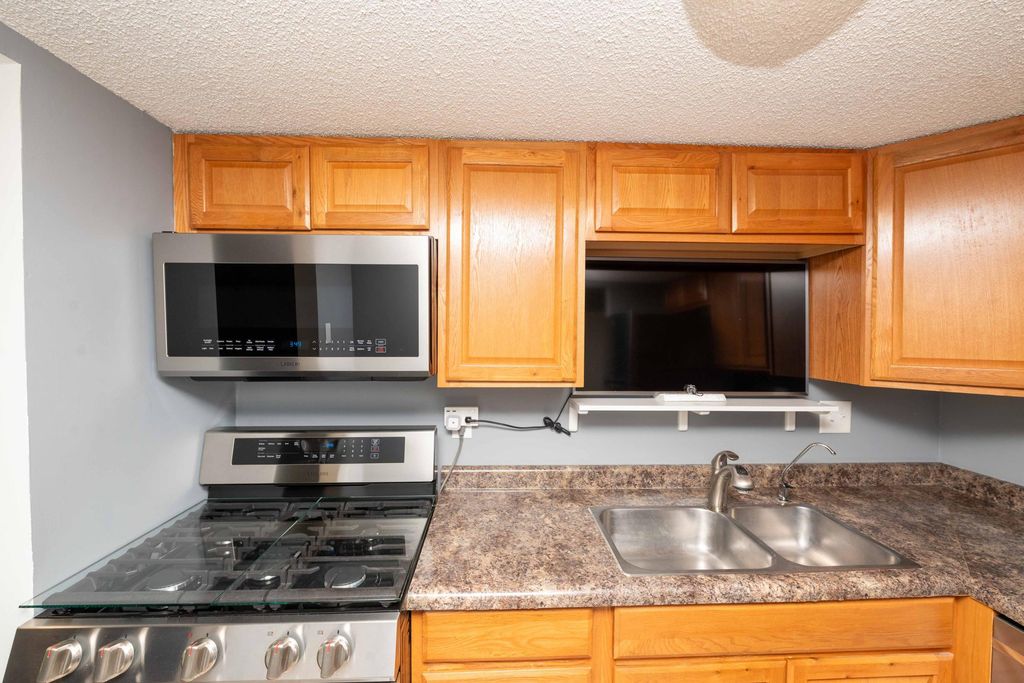 7196 72nd Lane N 227, Brooklyn Park, MN 55428 — photo 2