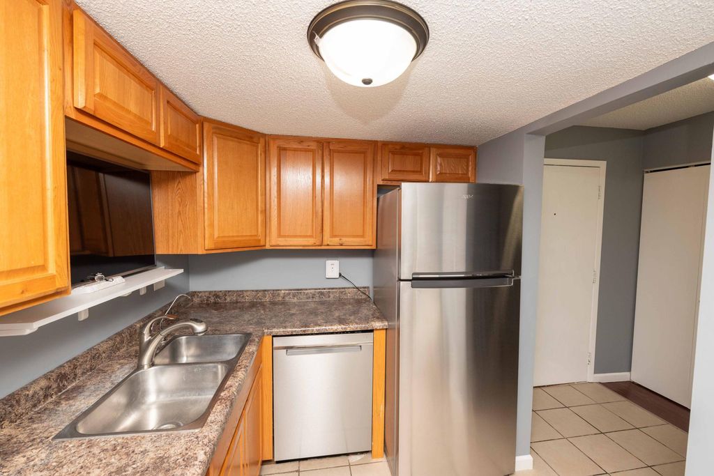 7196 72nd Lane N 227, Brooklyn Park, MN 55428 — photo 3