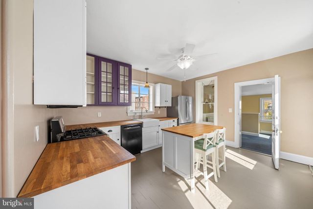 35 S HIGH ST, West Chester, PA 19382