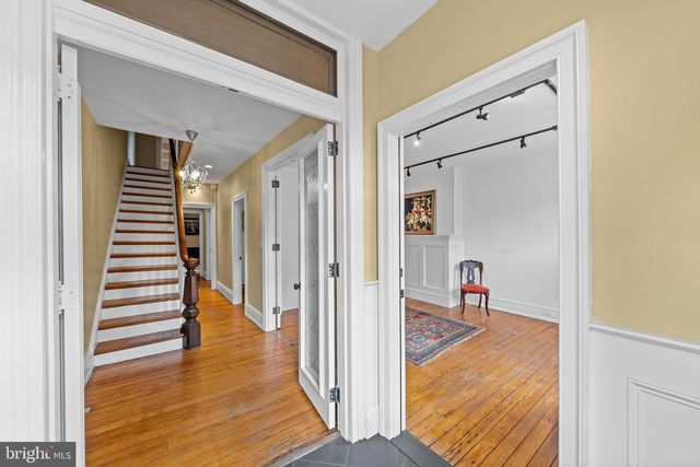 35 S HIGH ST, West Chester, PA 19382