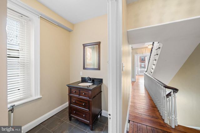 35 S HIGH ST, West Chester, PA 19382