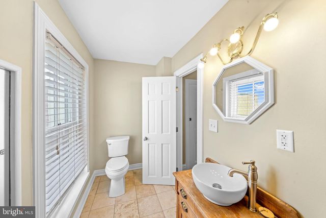 35 S HIGH ST, West Chester, PA 19382