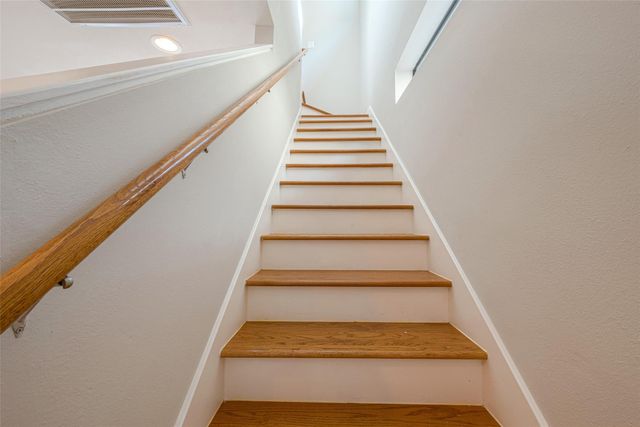 4305 Eigel Street, Houston, TX 77007