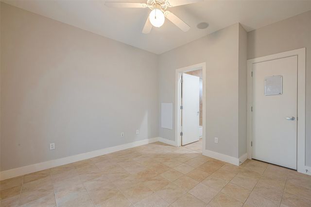 4305 Eigel Street, Houston, TX 77007