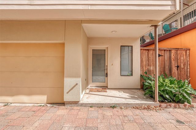 4305 Eigel Street, Houston, TX 77007