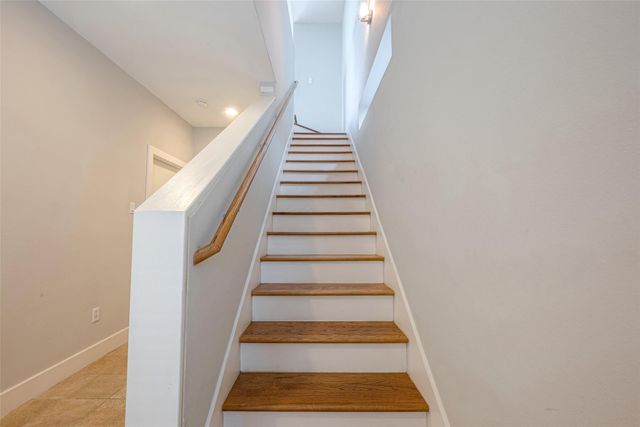 4305 Eigel Street, Houston, TX 77007