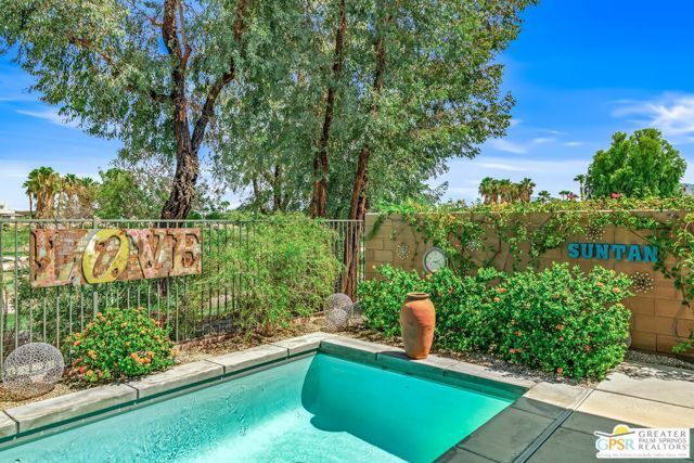 640 Equinox Way, Palm Springs, CA 92262