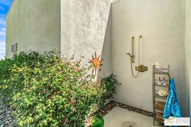 640 Equinox Way, Palm Springs, CA 92262