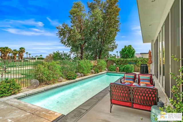 640 Equinox Way, Palm Springs, CA 92262
