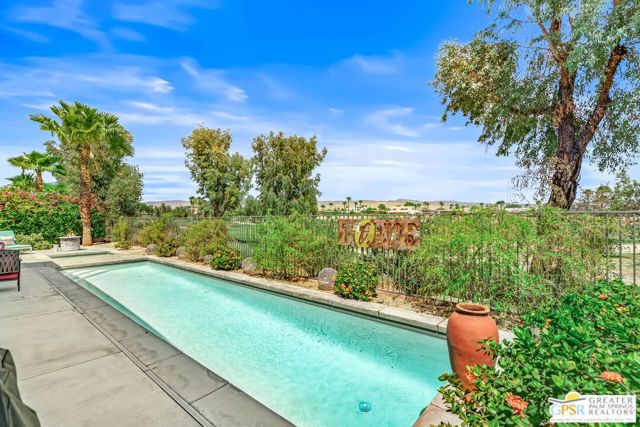 640 Equinox Way, Palm Springs, CA 92262