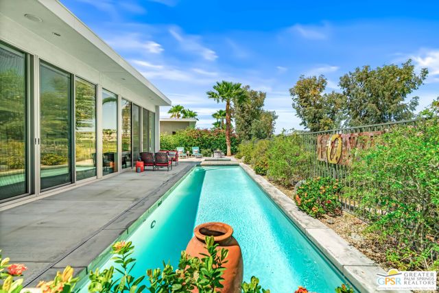 640 Equinox Way, Palm Springs, CA 92262