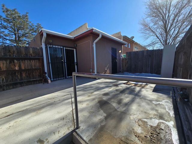 4627 Overland Street NE, Albuquerque, NM 87109