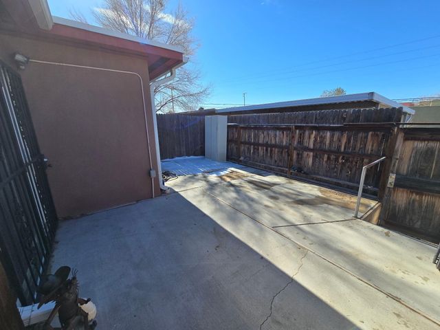 4627 Overland Street NE, Albuquerque, NM 87109