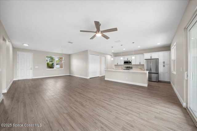 1035 Captiva Island Circle SW, Palm Bay, FL 32908
