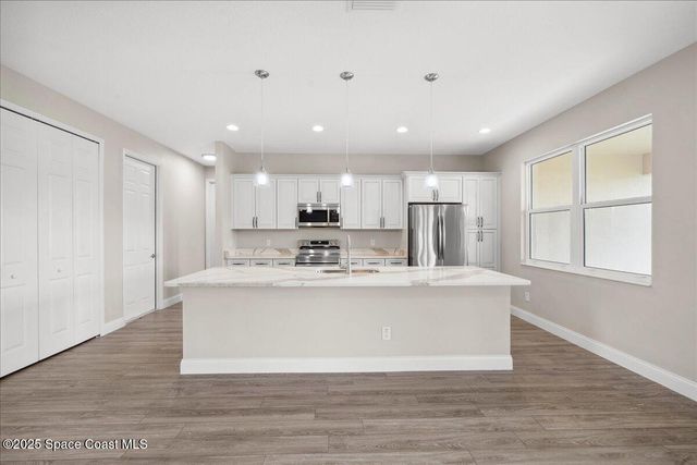 1035 Captiva Island Circle SW, Palm Bay, FL 32908