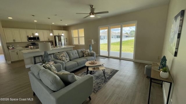 1035 Captiva Island Circle SW, Palm Bay, FL 32908