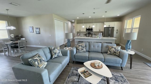 1035 Captiva Island Circle SW, Palm Bay, FL 32908