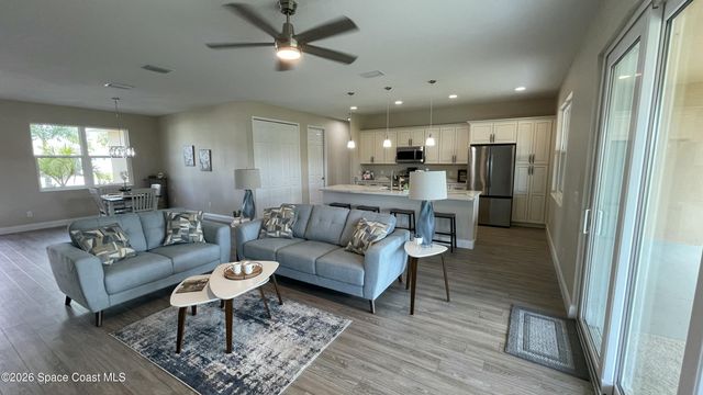 1035 Captiva Island Circle SW, Palm Bay, FL 32908